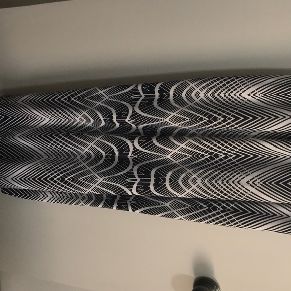 Long dress - Picture 2 of 5